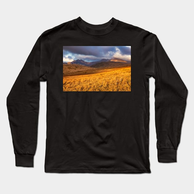 The Snowdon Horseshoe, Snowdonia Long Sleeve T-Shirt by dasantillo